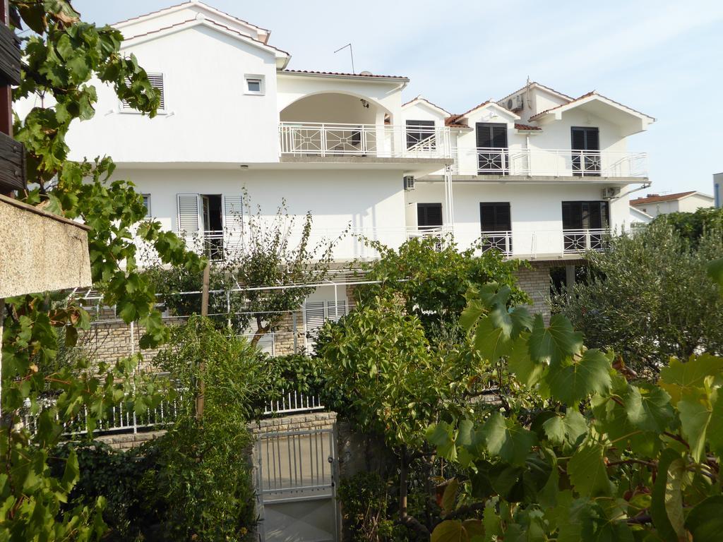 Apartments Bojanic Vodice Exteriör bild